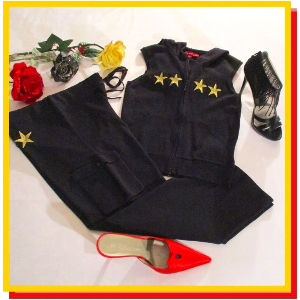 JJ BASICS 2PC KNIT SET ¾” PANTS AND HOODIE W/STARS